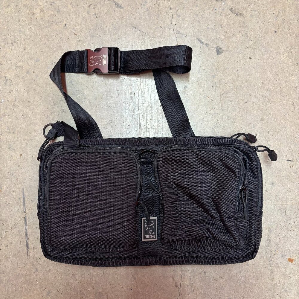 Chrome Industries shoulder / sling bag